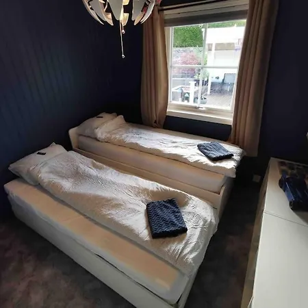 Вілла Large With A Lovely Garden, Perfect For Families! *